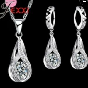 💞Sterling Silver Necklace & earring set. 💞